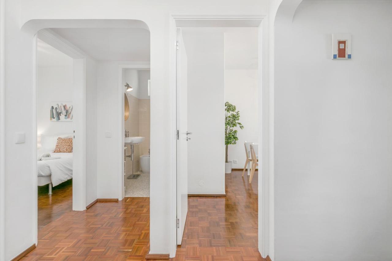 Shell Apartment, Walking To Beach And Center Лагос Екстериор снимка